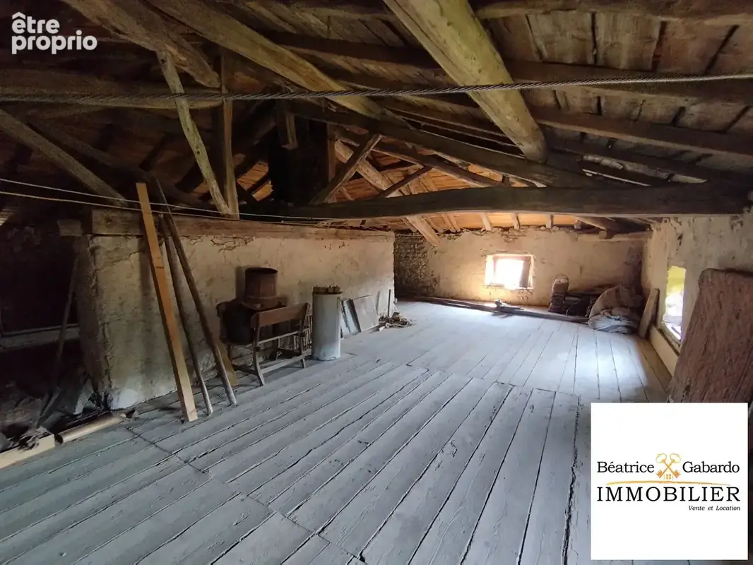 Ancienne ferme en pierre avec dépendances et beau potentiel - photo 6