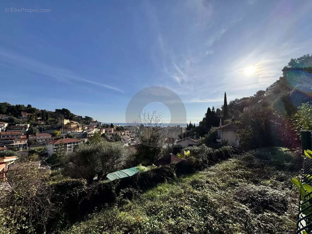 Appartement à ROQUEBRUNE-CAP-MARTIN