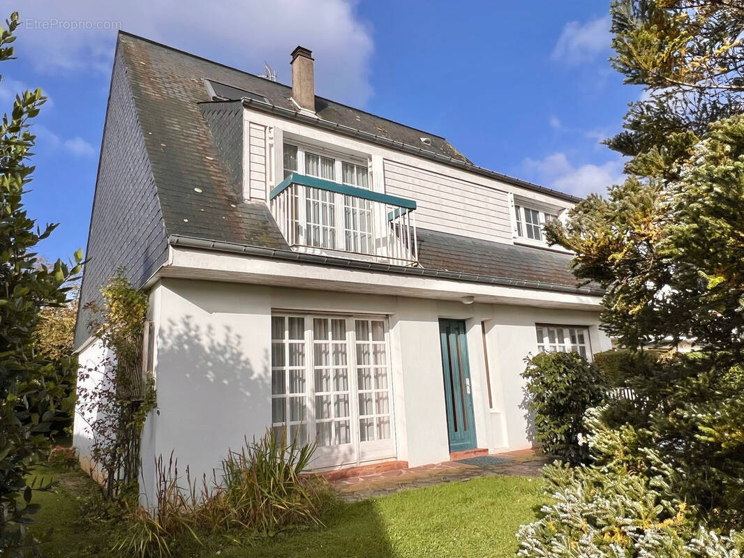 Maison à MONT-SAINT-AIGNAN