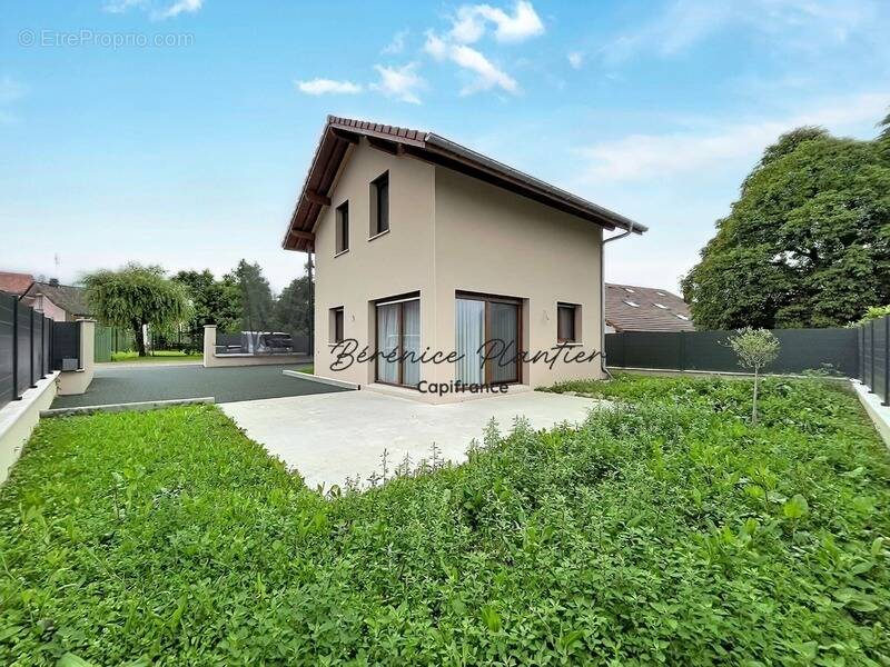 Maison à PEILLONNEX
