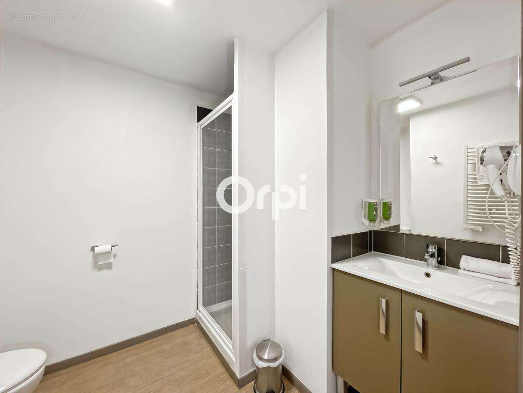 Appartement à MARSEILLE-4E