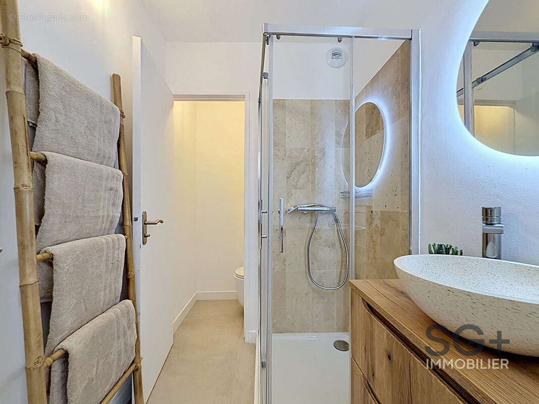 Appartement à MARSEILLE-8E