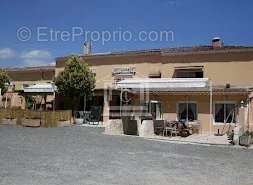 Commerce à TOURRETTES