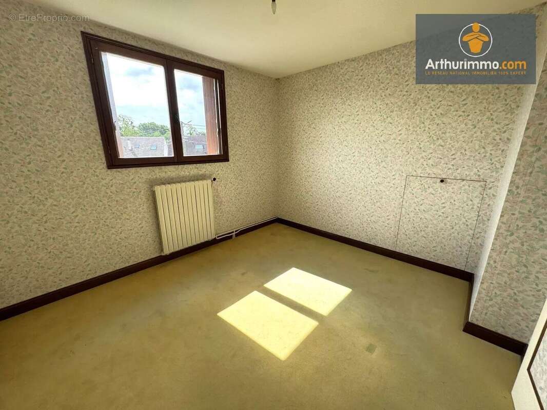 Maison à LONGUEIL-ANNEL