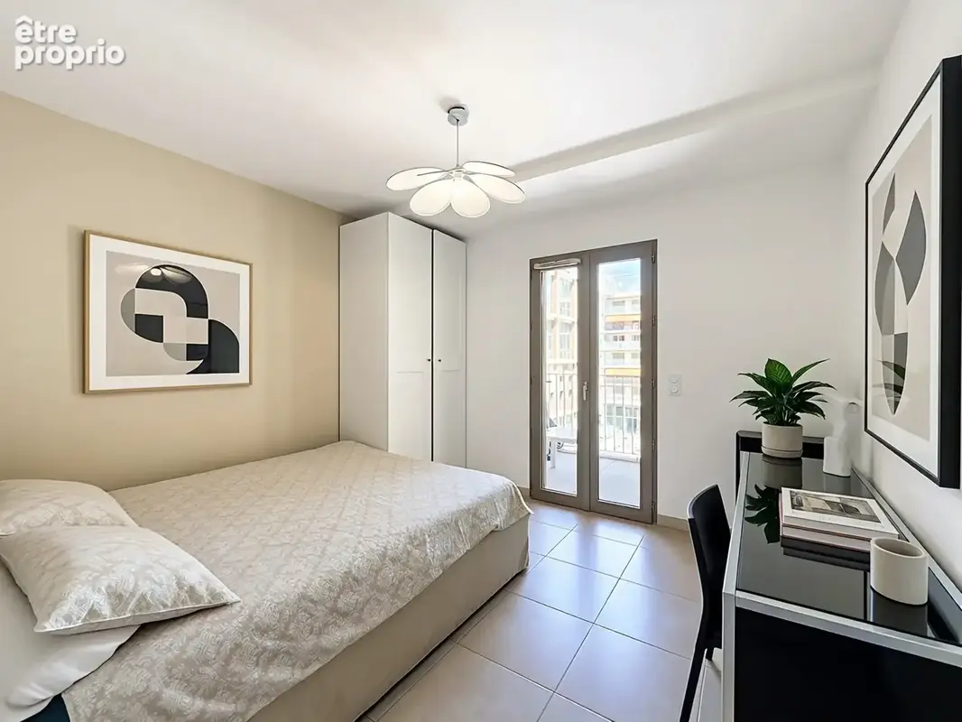 Appartement T3 au troisième étage avec terrasse et parking - photo 8
