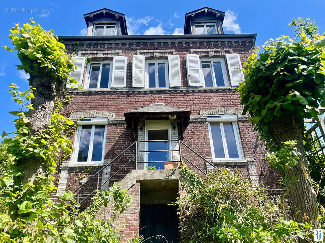 Maison à MONT-SAINT-AIGNAN