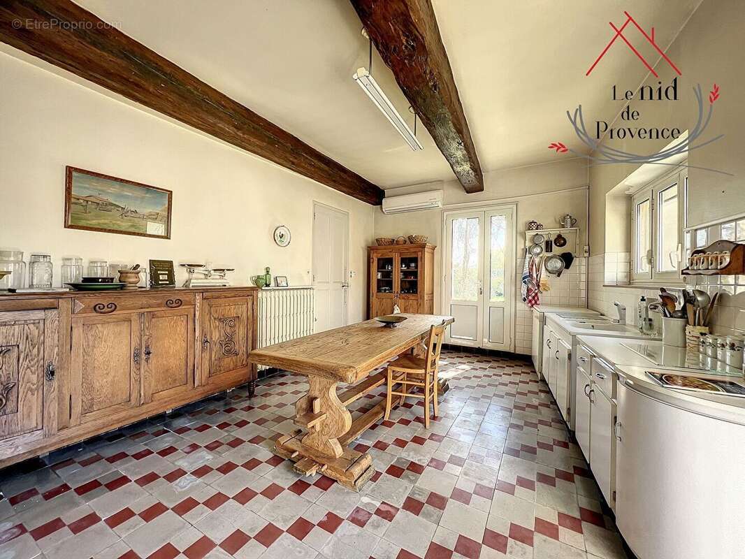 Maison à PERNES-LES-FONTAINES