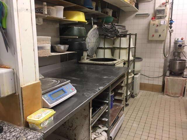 Commerce à SAINT-SATUR