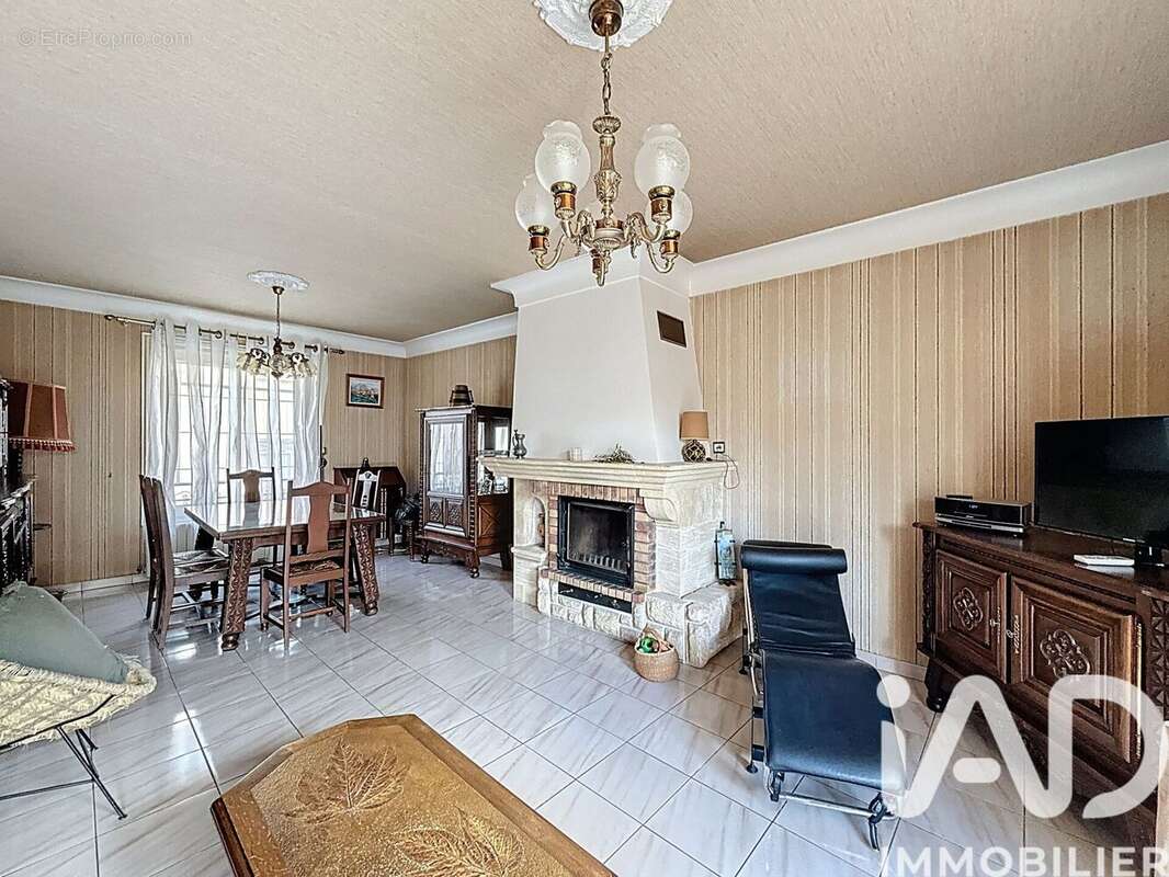 Photo 2 - Maison à SAINT-LAURENT-DE-LA-SALANQUE