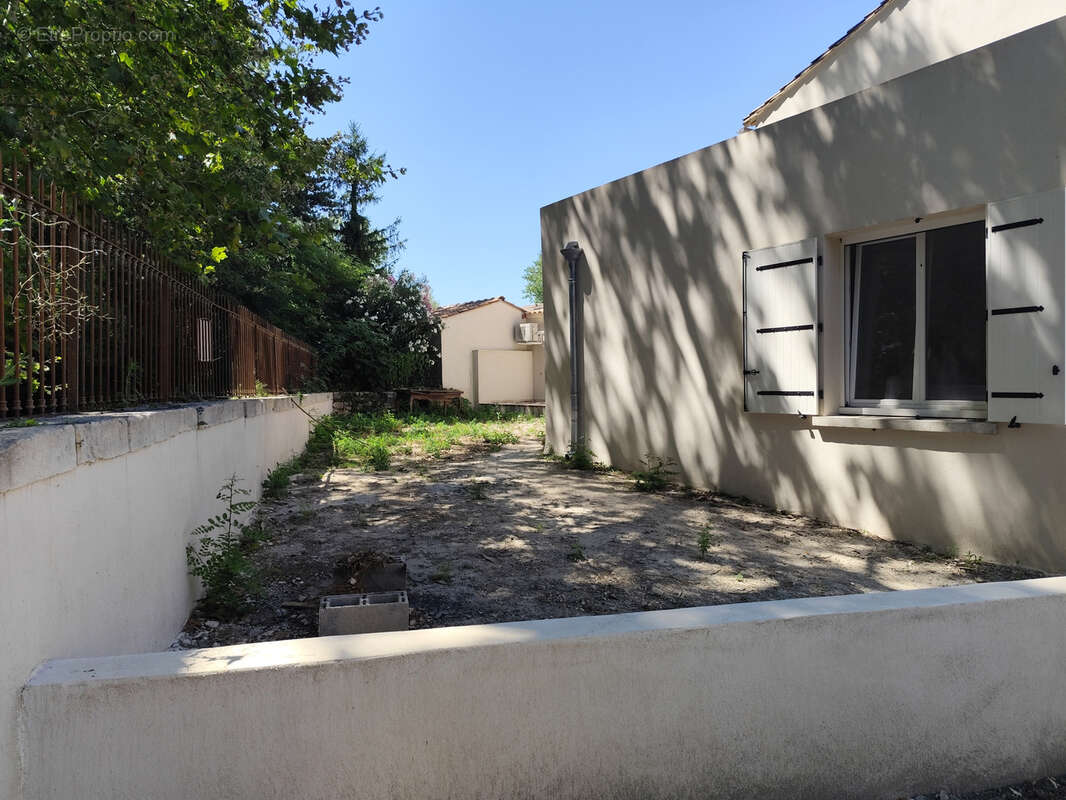 Jonquieres saint vincent type 4 de 128m2 avec jardin parking - photo 10
