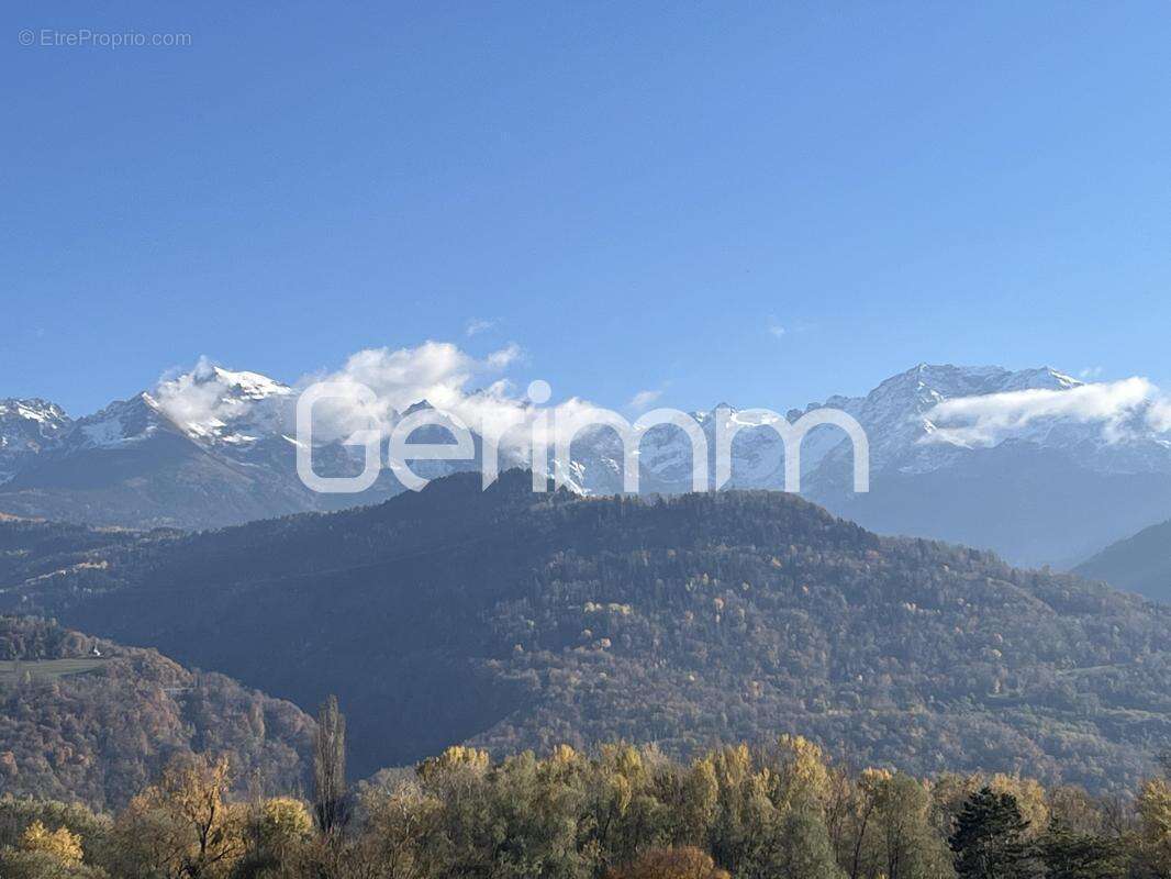 Appartement à CROLLES