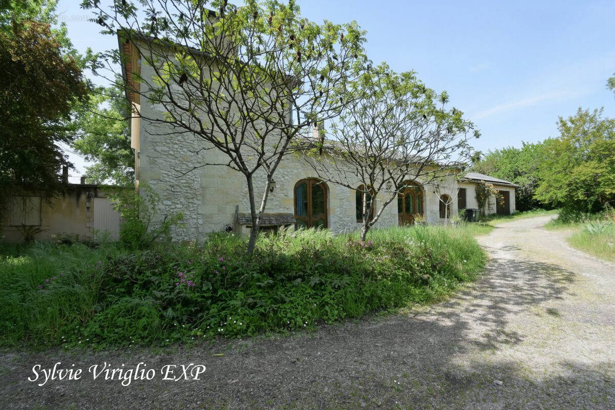 Maison à MONTCARET