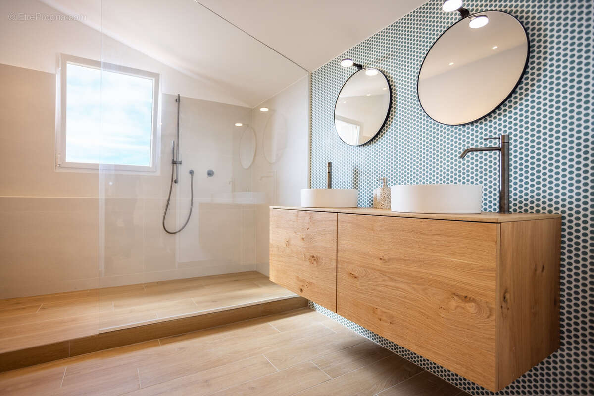 Maison à LA LONDE-LES-MAURES