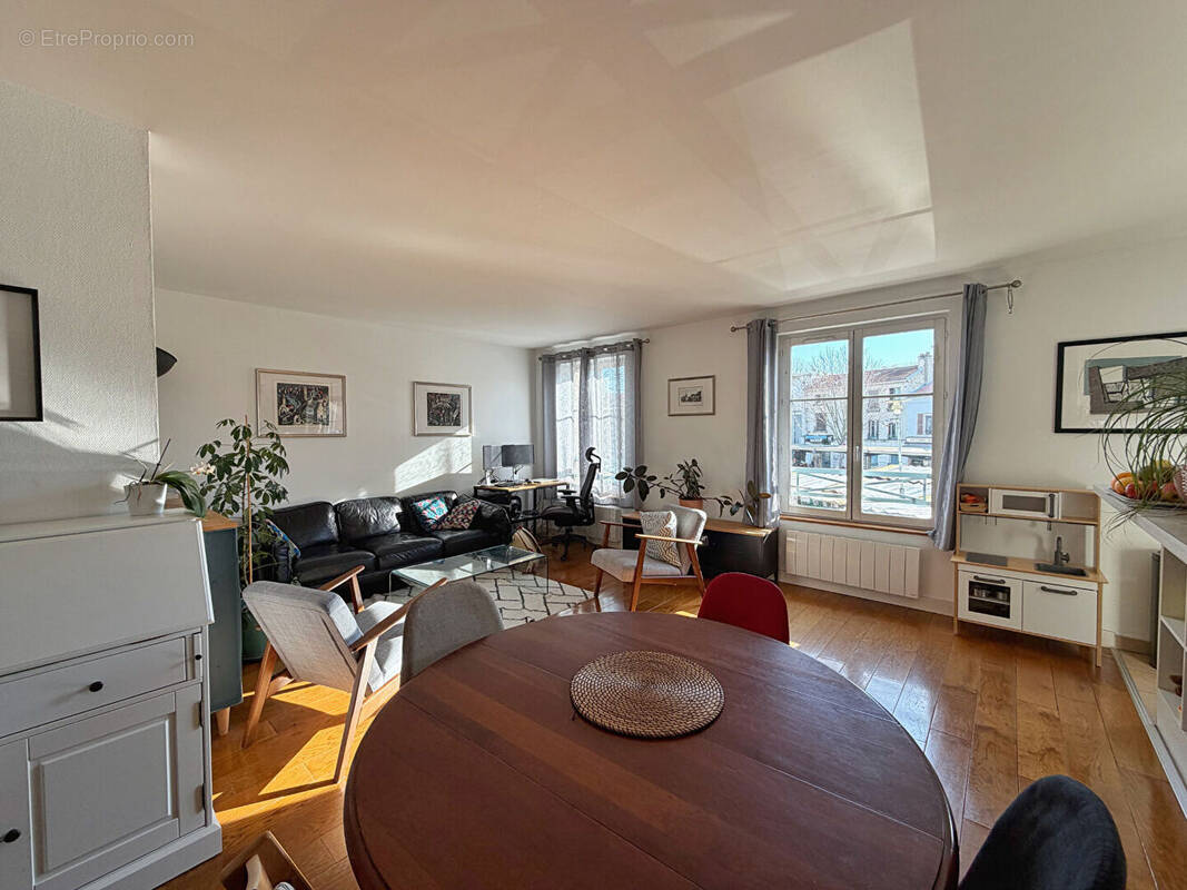 Appartement à NANTERRE