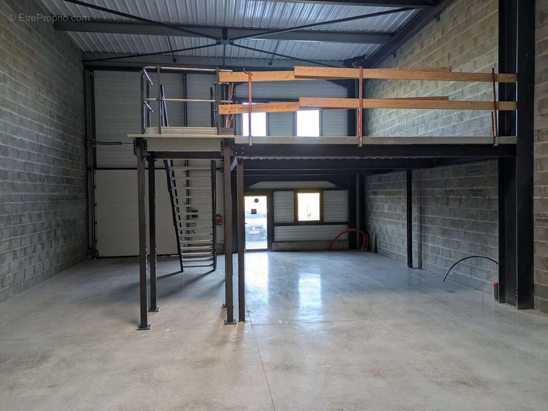 Commerce à BRETTEVILLE-SUR-ODON