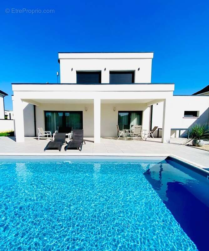 Maison à CHEVIGNY-SAINT-SAUVEUR