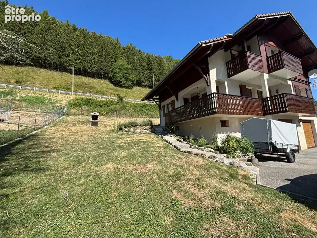 Maison à BELLEVAUX