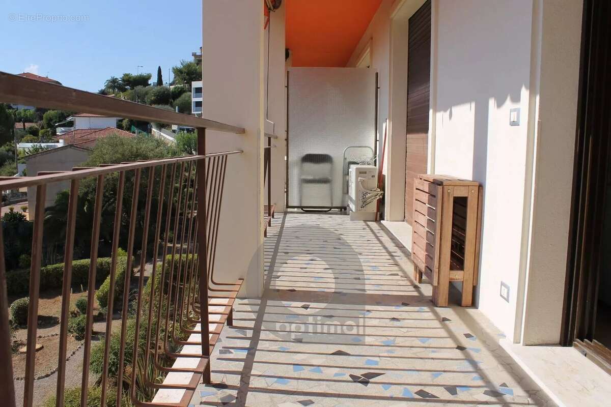Appartement à ROQUEBRUNE-CAP-MARTIN
