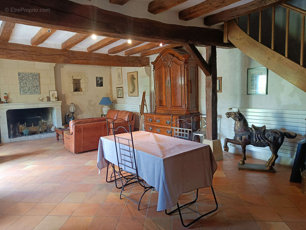 Maison à BENAIS