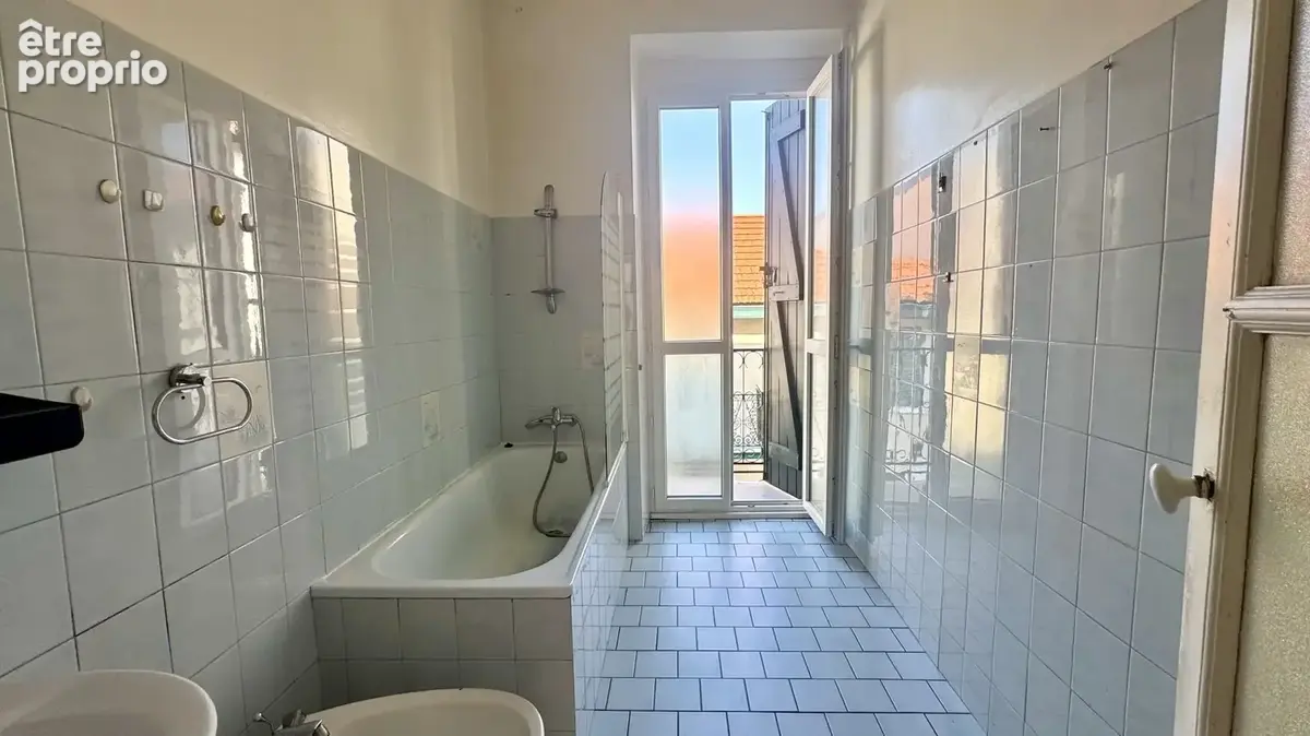 BIARRITZ  Centre-ville  Appartement à rénover de 180 m²  8 pièces  À deux pas de la Grande Plage - photo 19