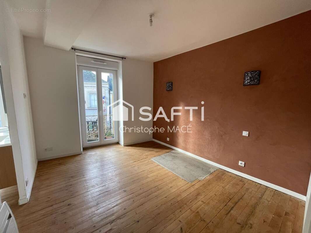 Photo 6 - Maison à QUELAINES-SAINT-GAULT