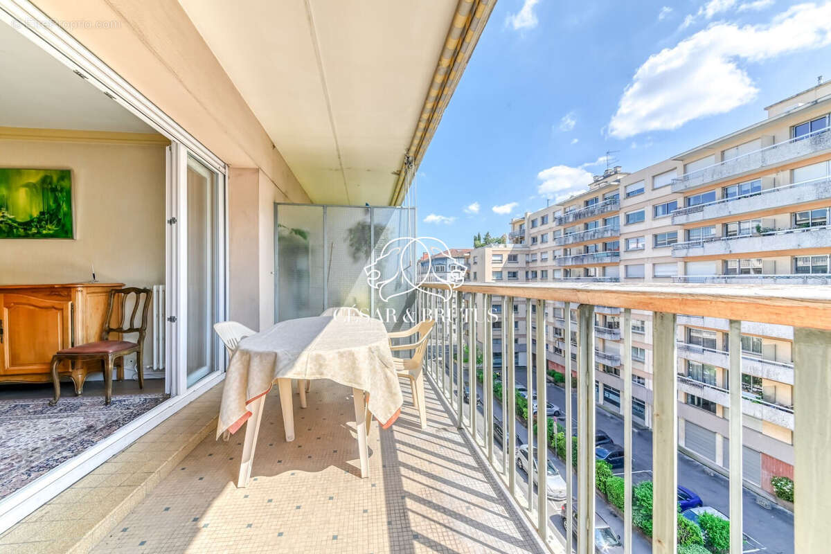 Appartement à LYON-6E