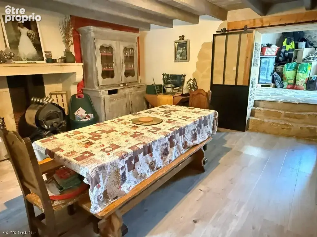 Maison en Pierre Avec Sa Piscine Chauffée et Dépendances Sur 4676m² - photo 12