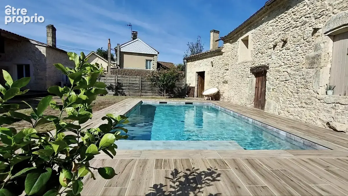 Saint-Giron-d'Aiguevive   Propriété en pierre 215 m2   5 chambres   Piscine   Maison louée - photo 2