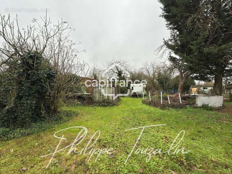 Terrain à CHATELLERAULT