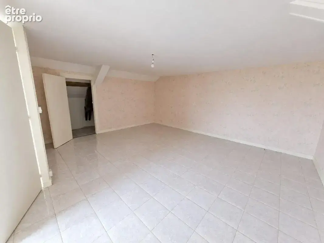 Maison mitoyenne 3 pièces - 72,07 m² avec jardin de 368 m² à montceau les mines - photo 2