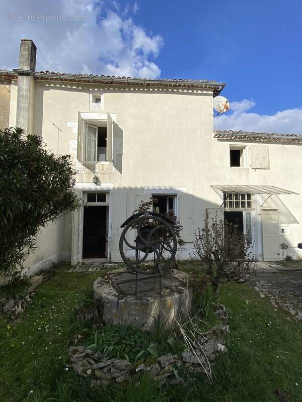 Maison à SAINT-ANGEAU