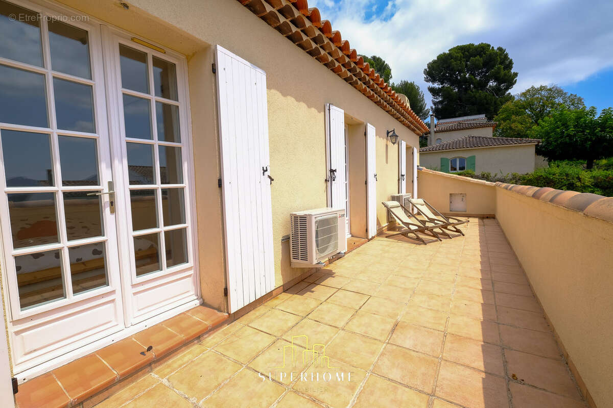 Maison familiale T5 avec piscine   Un véritable havre de paix aux Caillols (Marseille 13012) - photo 31