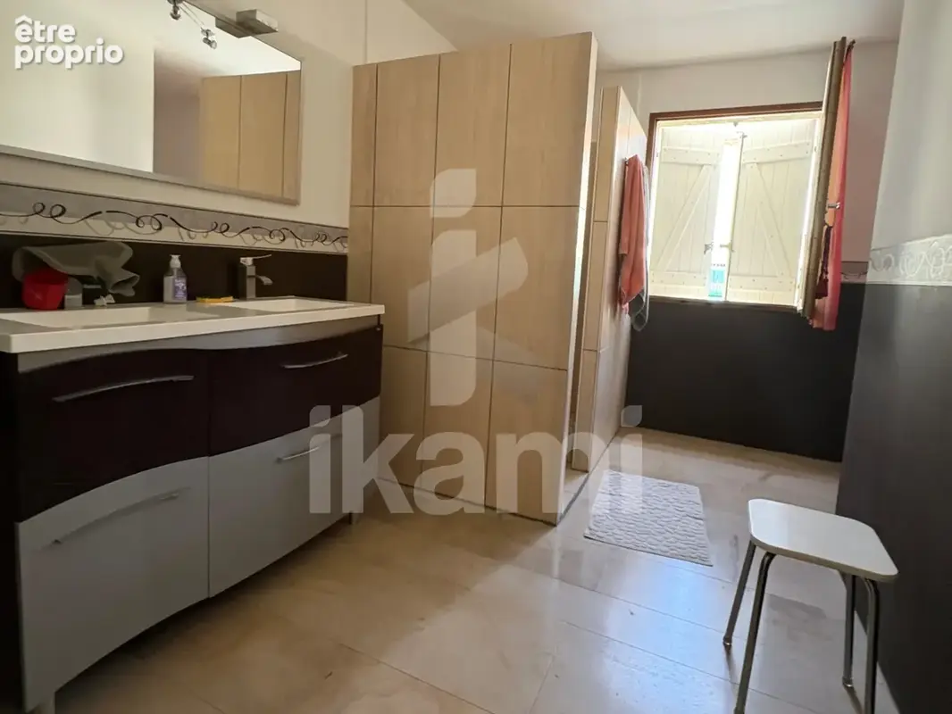Une maison familiale pleine de charme de 157 m2 à découvrir - photo 4