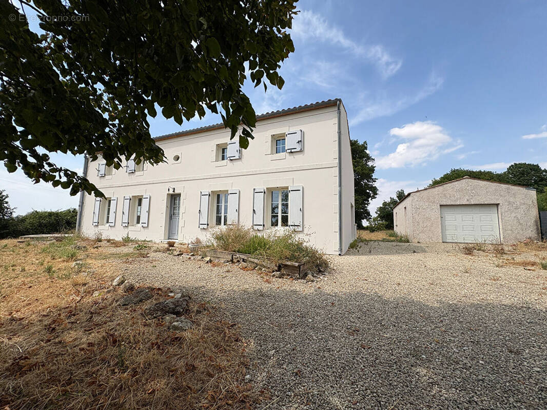 Maison à BREUIL-LA-REORTE