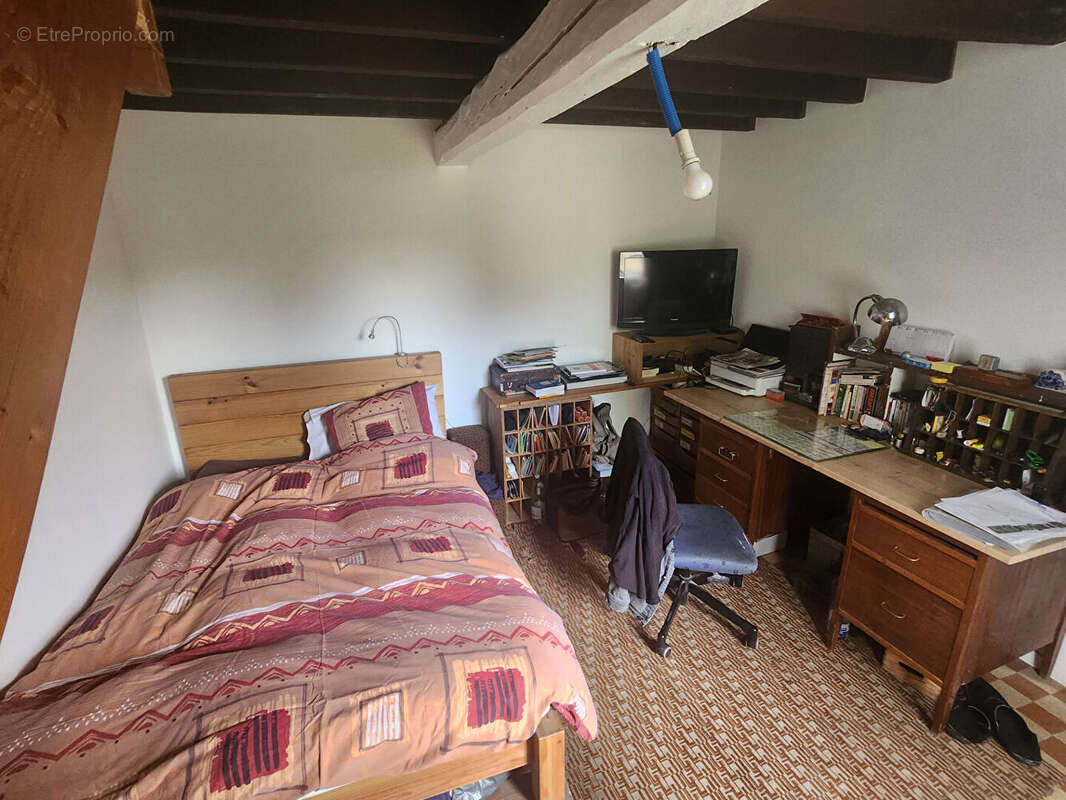 Maison à CREVECOEUR-LE-GRAND