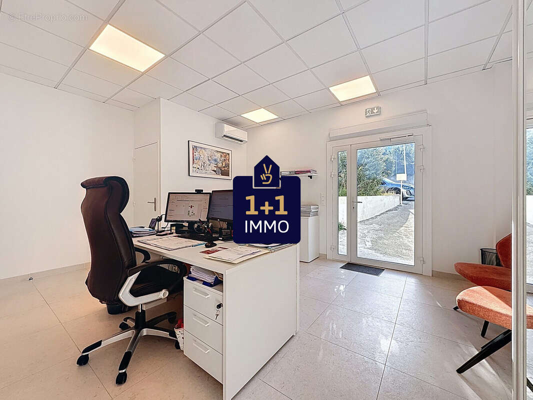 Commerce 99 m² à Saint-Raphael  - photo 3
