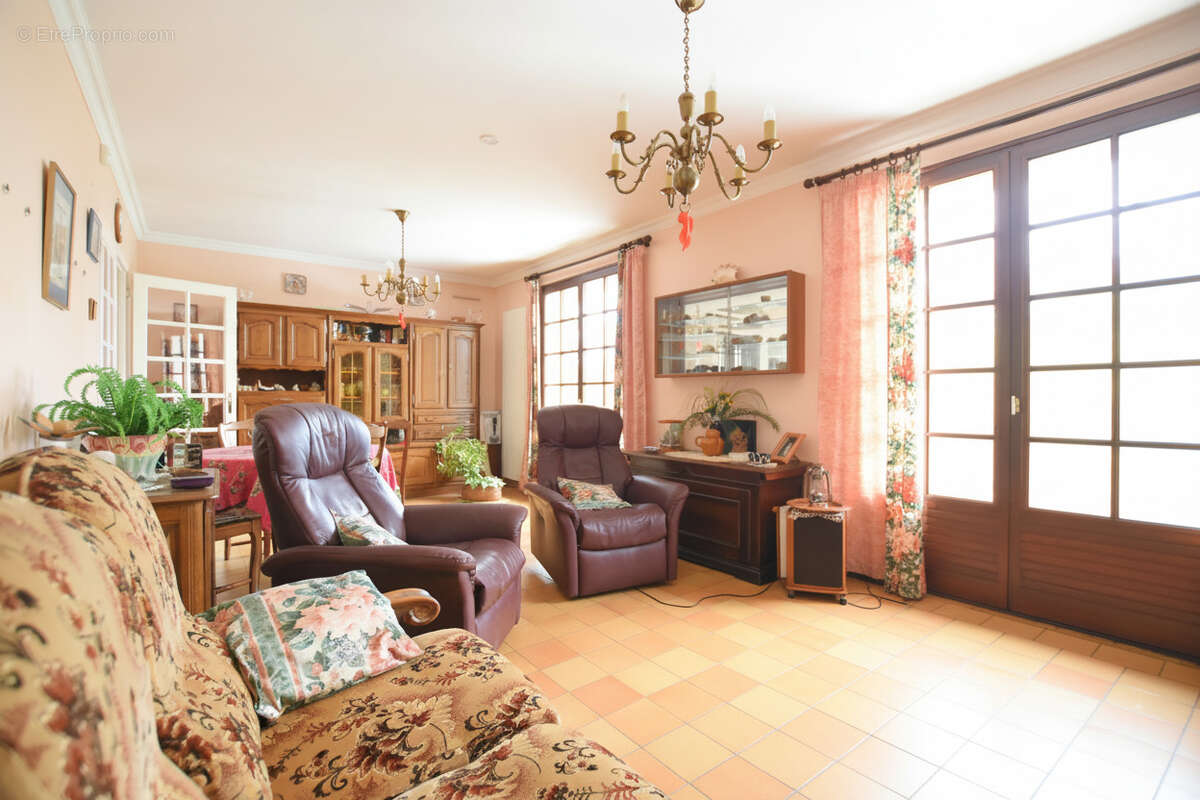 Maison à LEVIS-SAINT-NOM