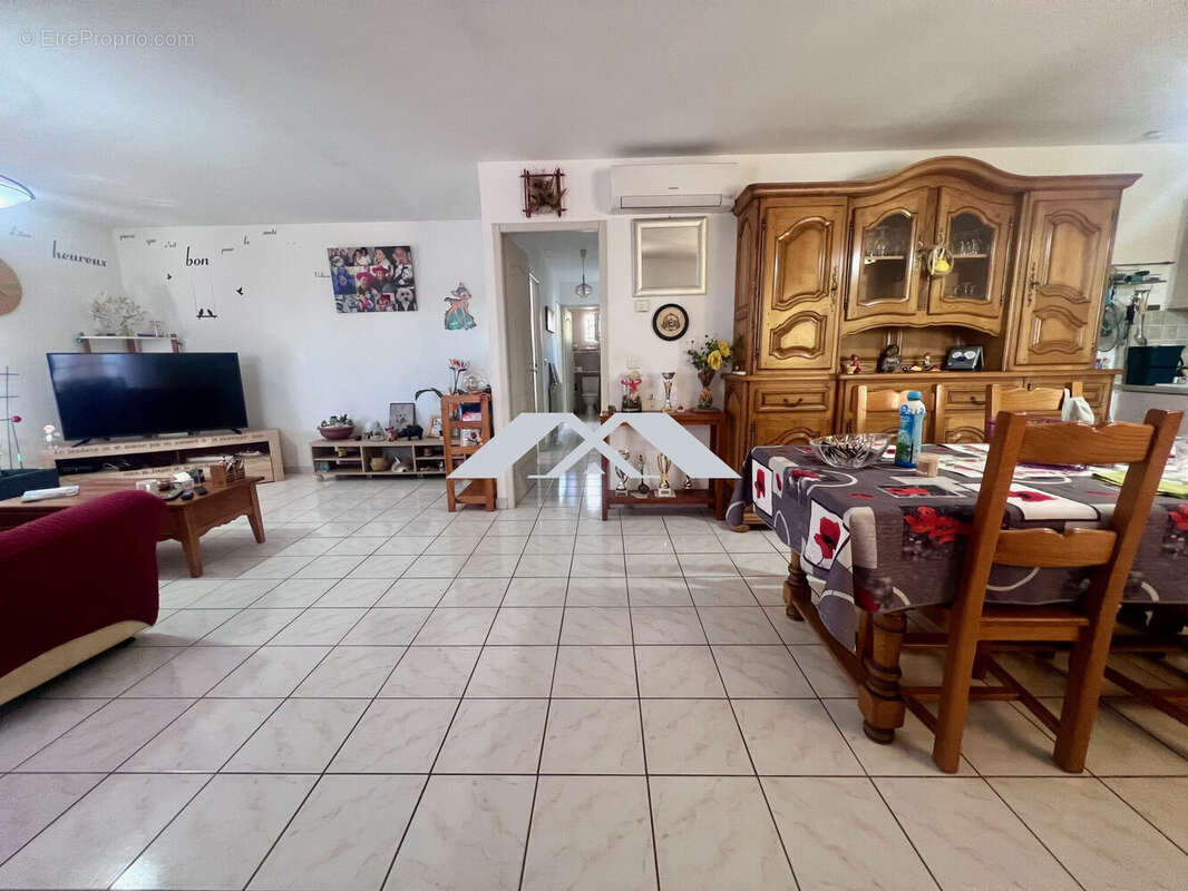 Maison à SAINT-QUENTIN-LA-POTERIE