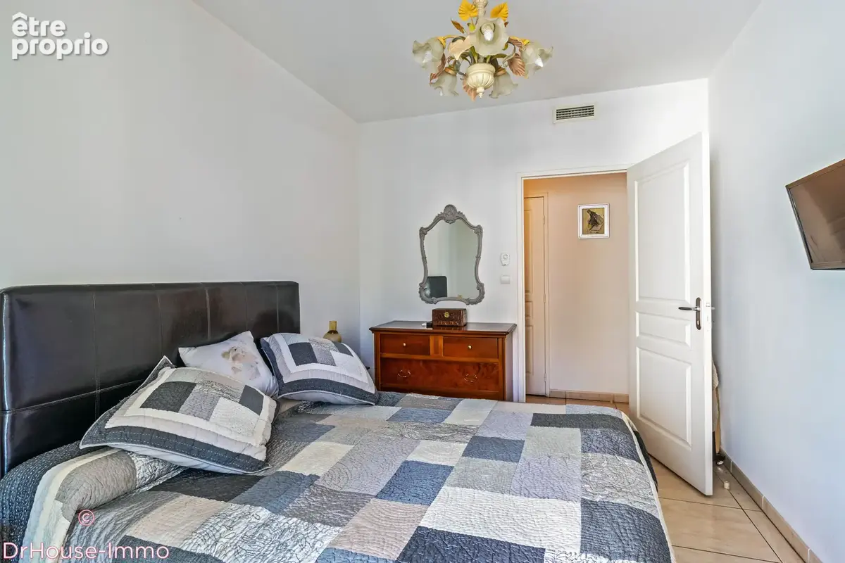 Appartement 3 pièces 66 m² à vendre à Cavalaire-Sur-Mer (83240) - photo 6