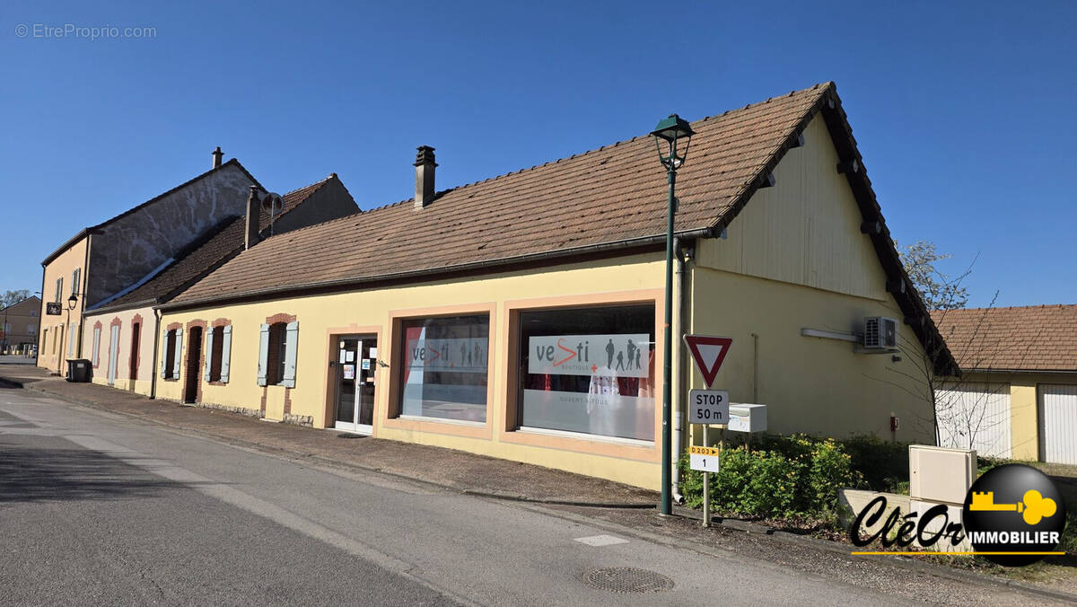 Appartement à PIERRE-DE-BRESSE