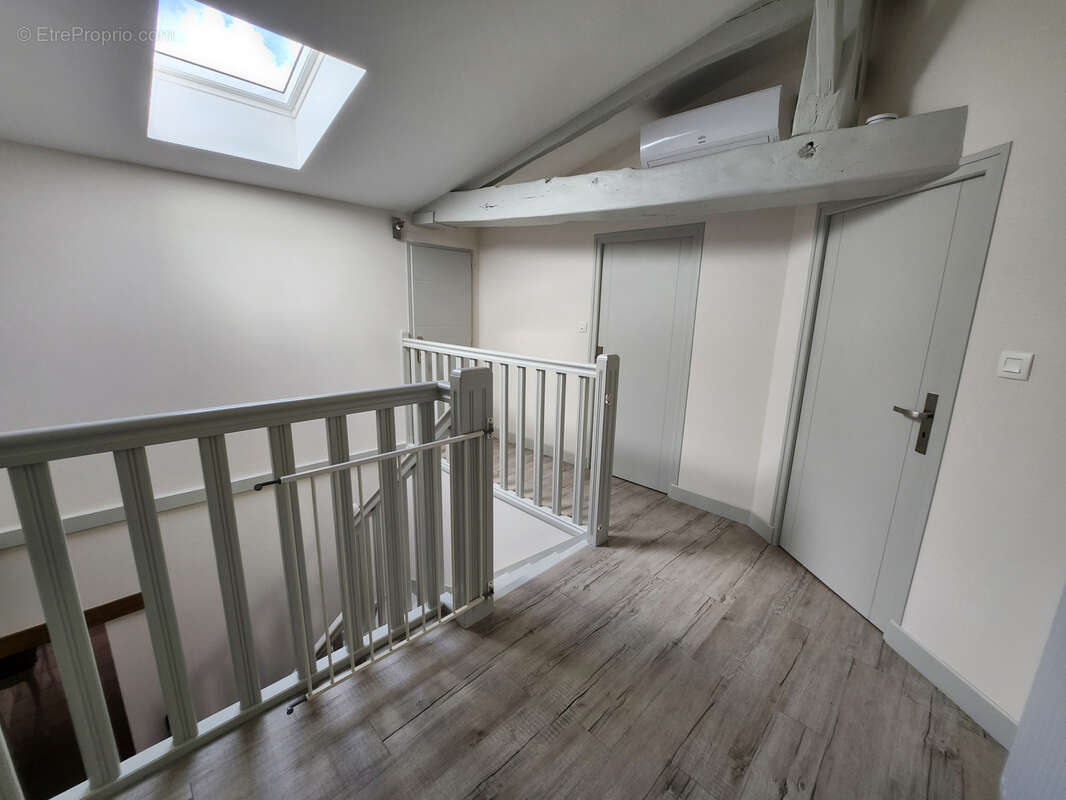 Maison en pierre coup de cœur avec 6 chambres et double garage - photo 16