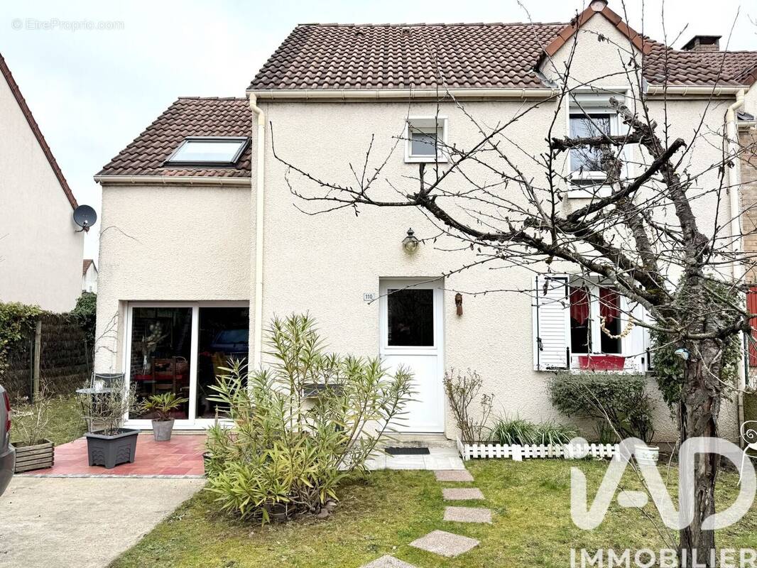Photo 1 - Maison à SAINTE-GENEVIEVE-DES-BOIS