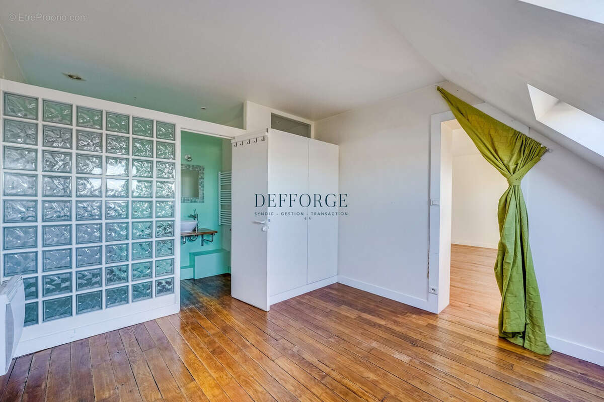 Appartement à PARIS-5E