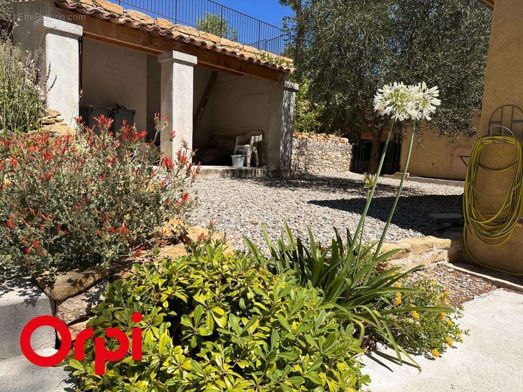 Maison Cocon 47 m² rénovée à neuf – Jardin & Terrasse – 400m du centre – La Cadière d’Azur - photo 7