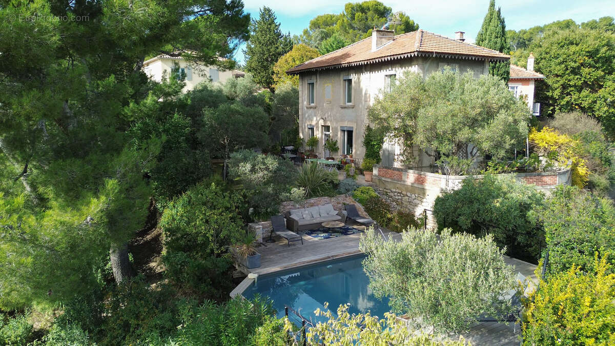 Maison à VILLENEUVE-LES-AVIGNON