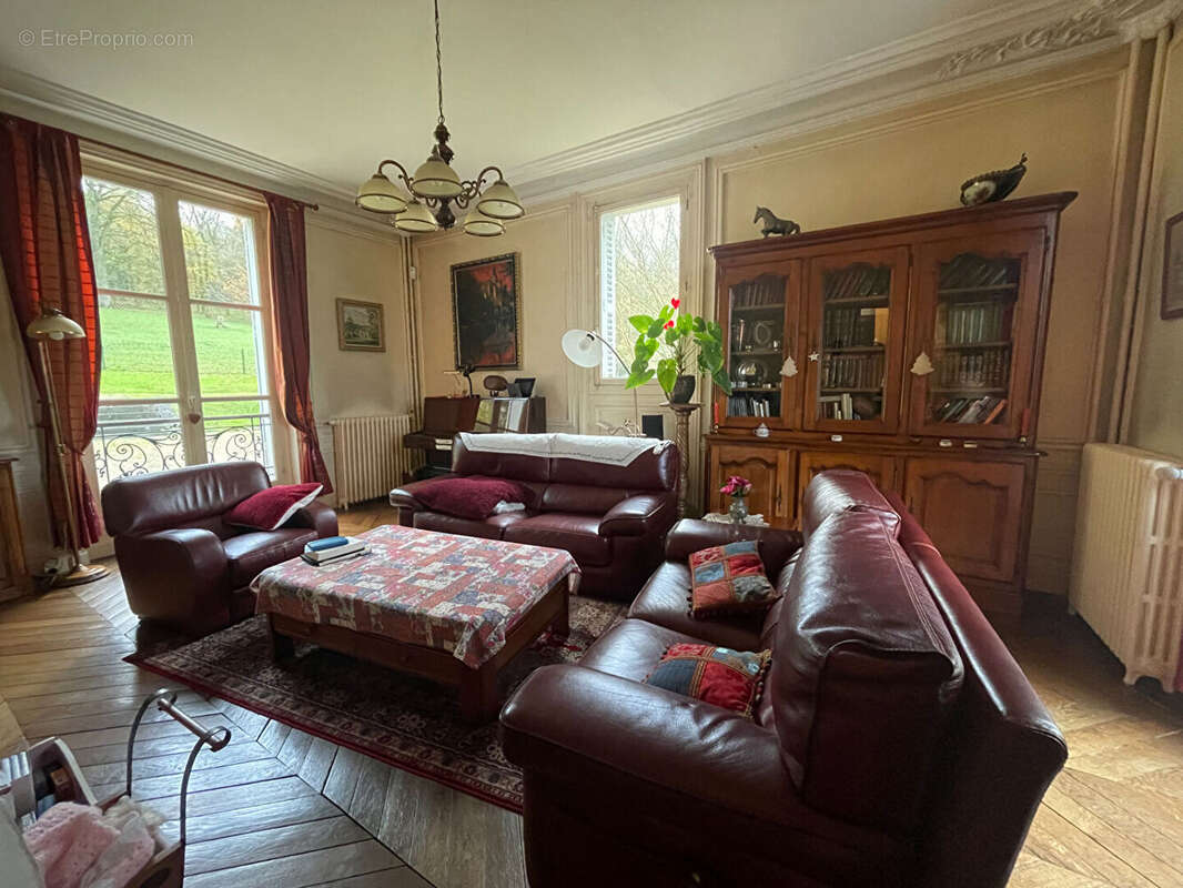 Maison à COULOMMIERS