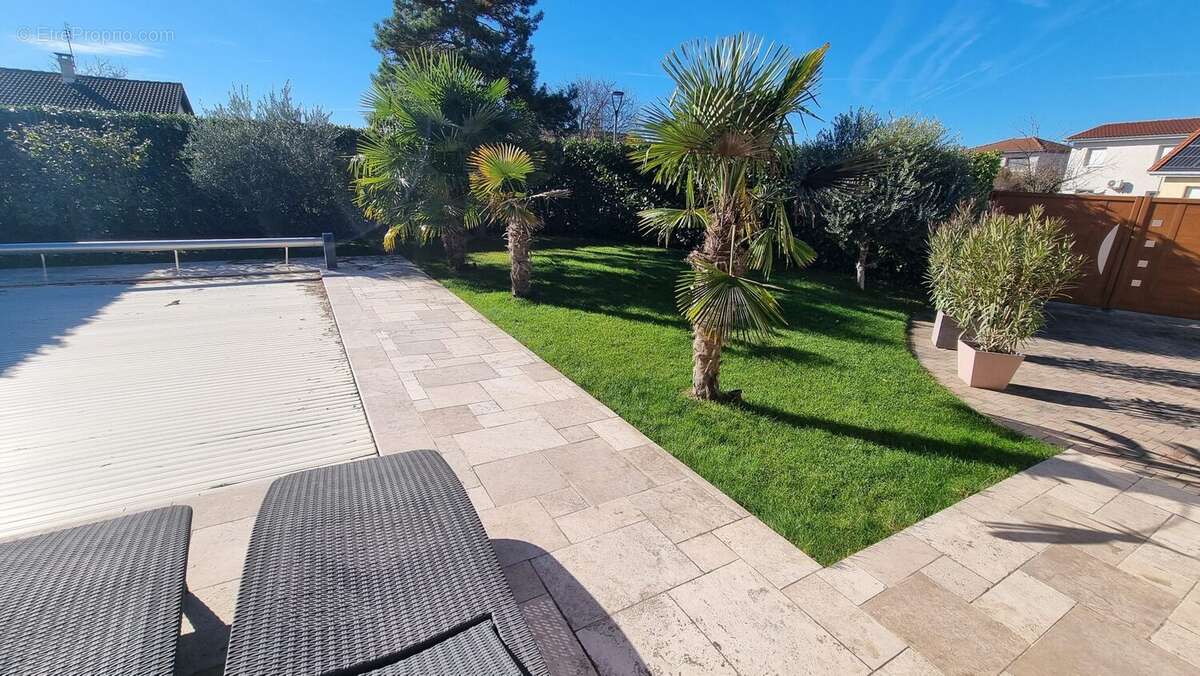 Maison à CHARVIEU-CHAVAGNEUX