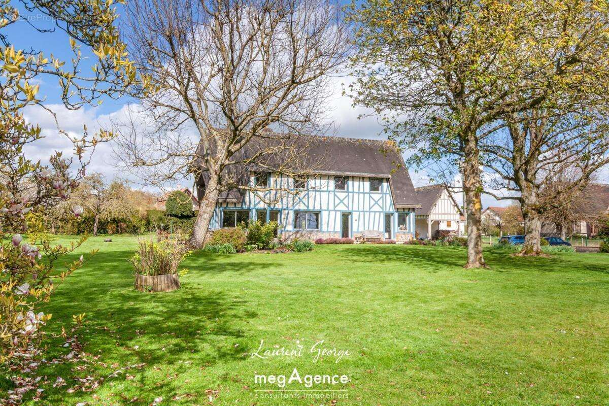 Maison à SAINT-JACQUES-SUR-DARNETAL