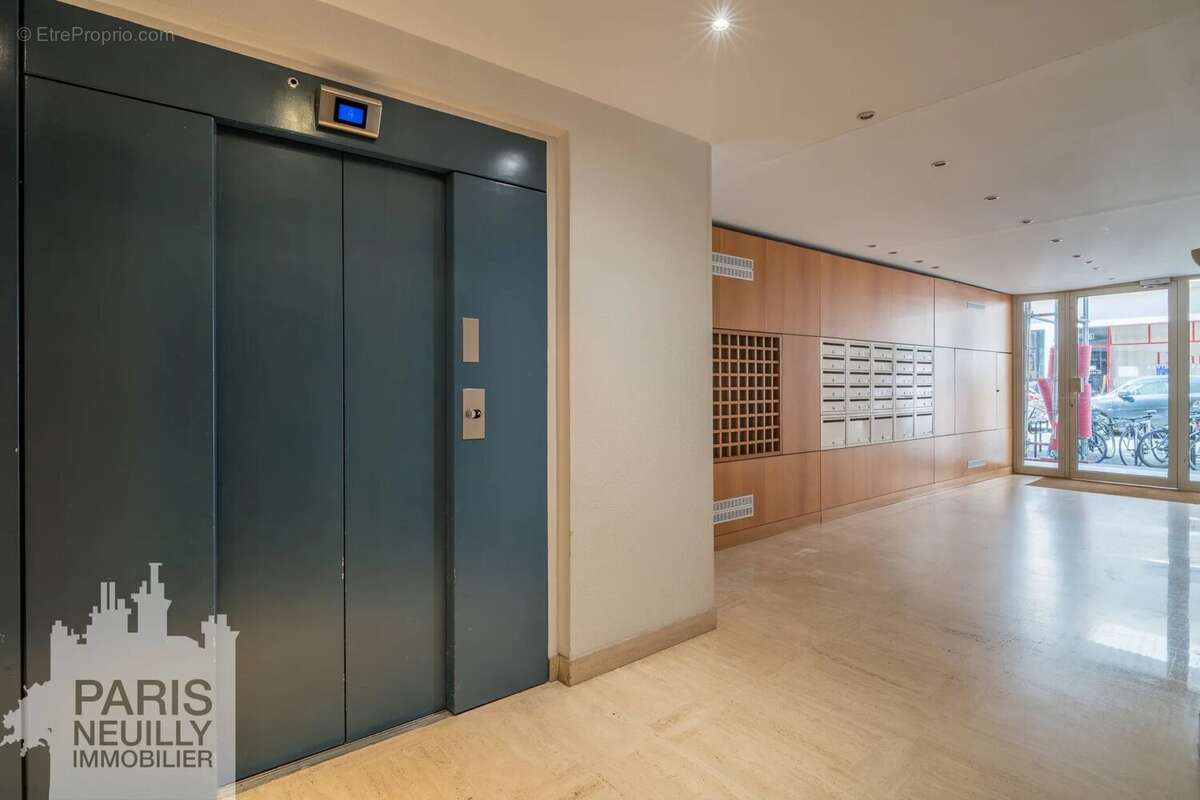 Appartement à PARIS-14E