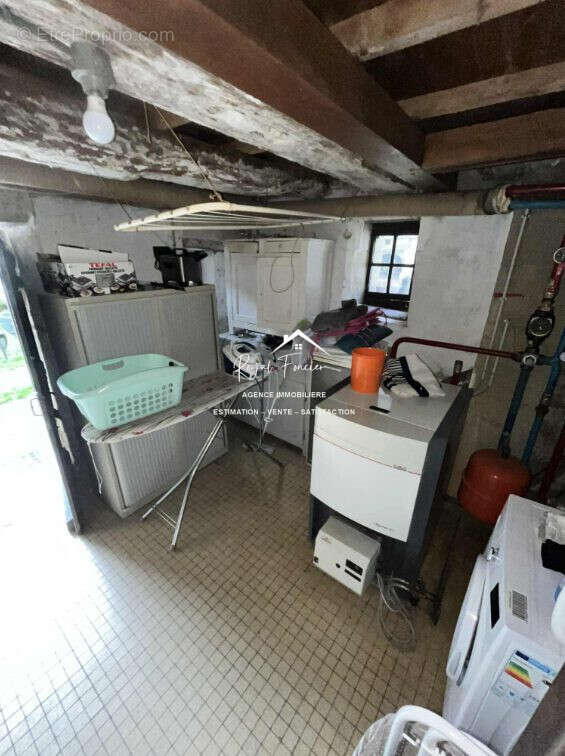 Chaufferie - Maison à YZEURES-SUR-CREUSE